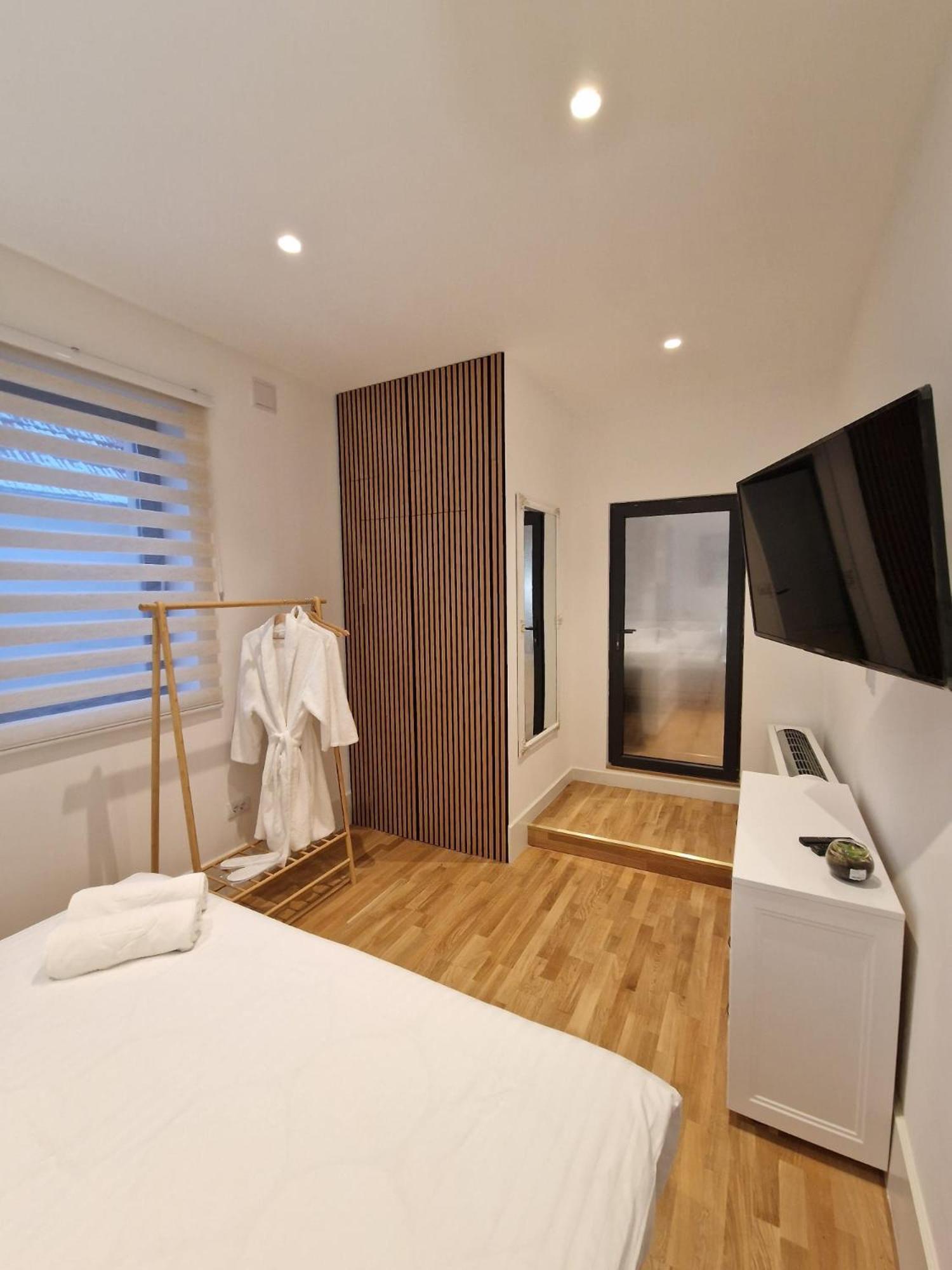 Appartement Rokebea Luxury à Braşov Extérieur photo